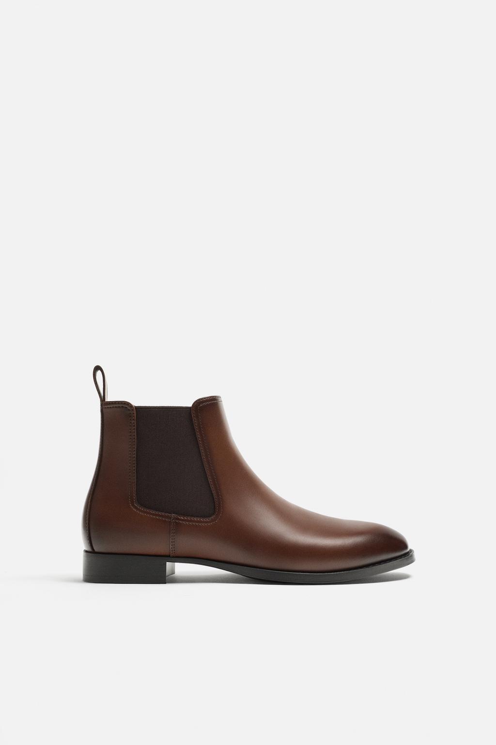 POINTED CHELSEA BOOTS